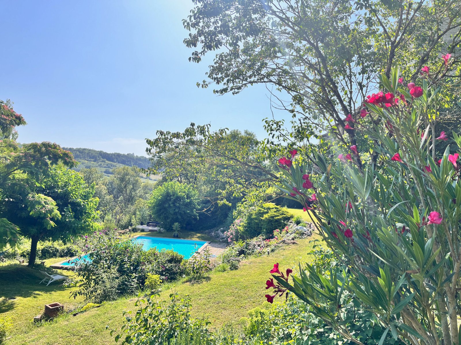 Jardin et piscine de la Maison Aurifat